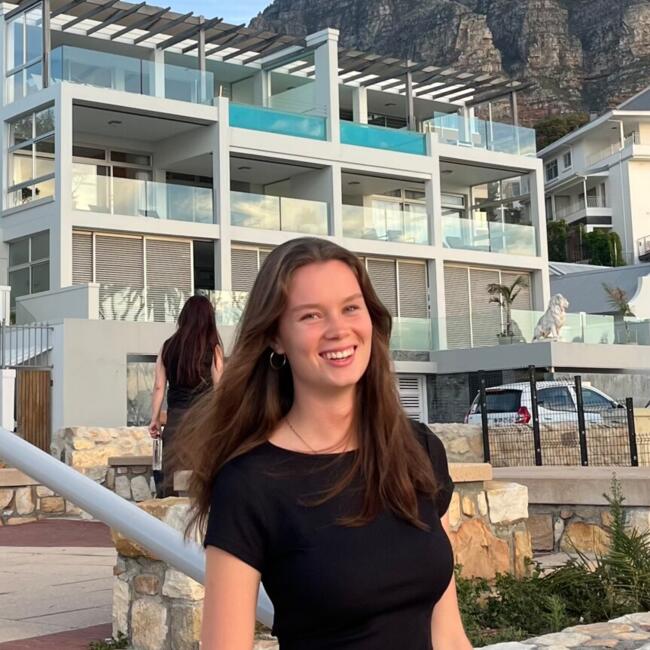 Babysitter in Stellenbosch: Nelia