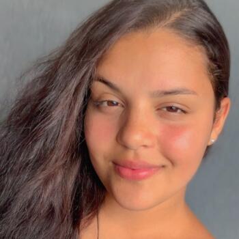 Babysitter in Colombo: Isabela