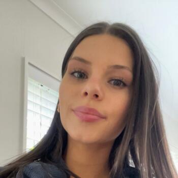 Babysitter in Tauranga: Eva