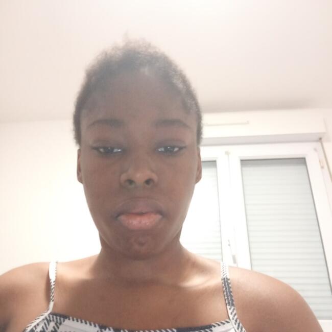 Babysitter in Paron: Leyna