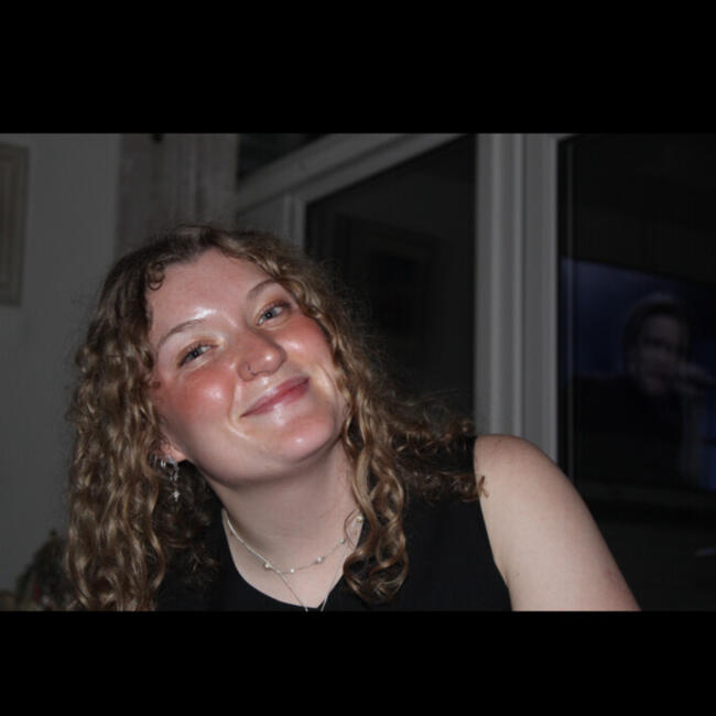 Babysitter in Melbourne: Elsa