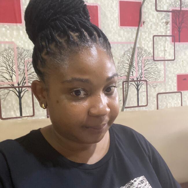 Babysitter in Dar es Salaam: Hellen
