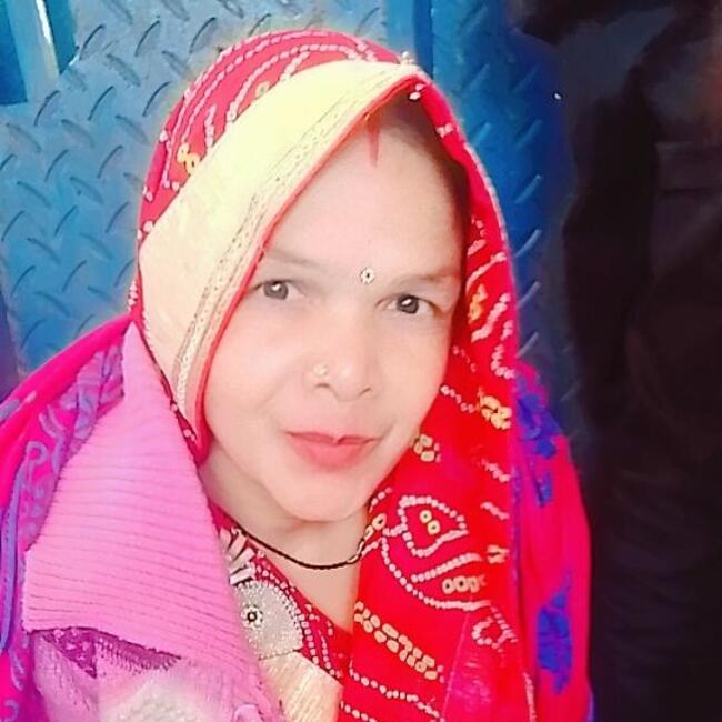 Babysitter in Jaipur: Suman