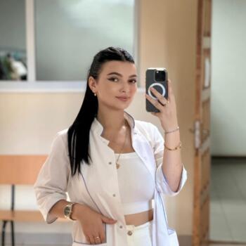 Niñera en Chișinău: Larisa