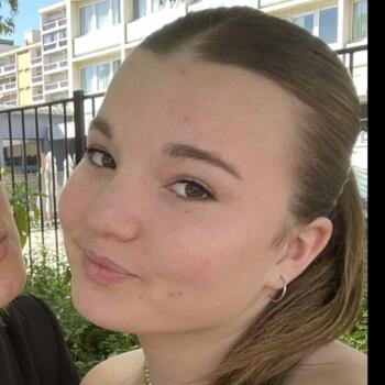 Babysitter in Alès: Lana