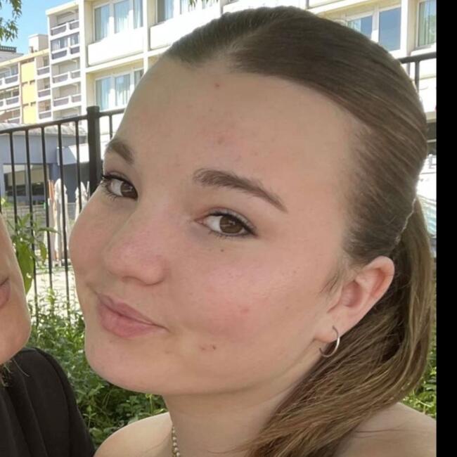 Babysitter in Alès: Lana