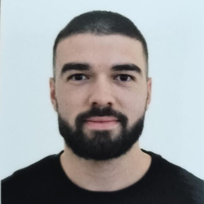 Babysitter in Alcalá de Henares: Adrian