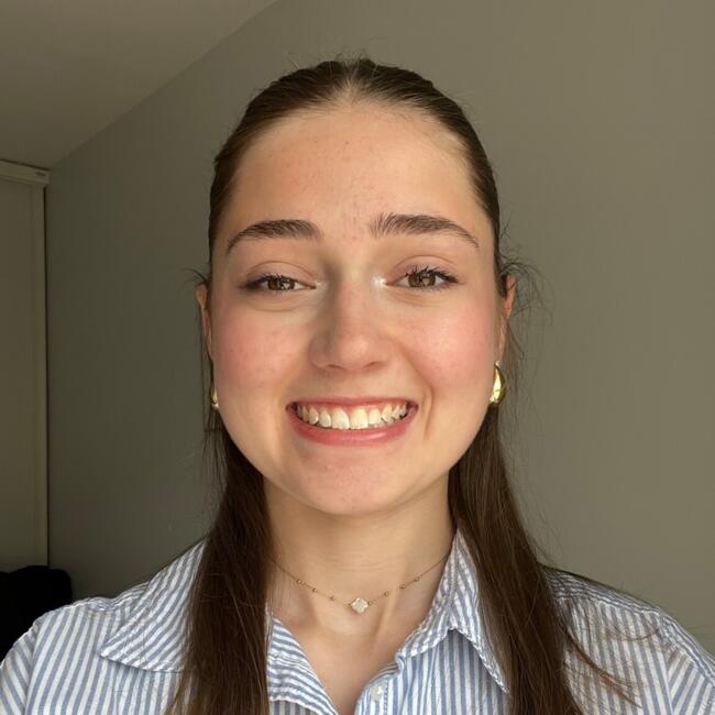 Babysitter in Tarbes: Maya