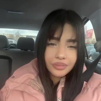 Babysitter in Crovna: Lorena