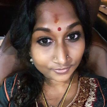 Pengasuh Pelabuhan Kelang: Christina 