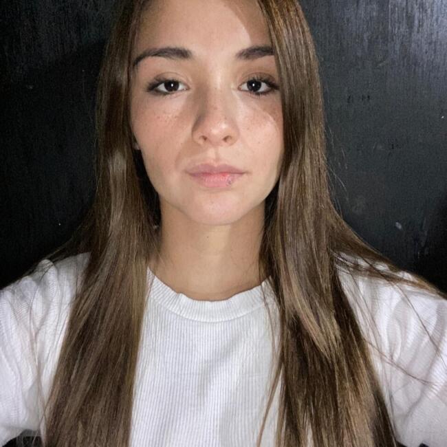 Babysitter in Almirante Brown: Giuliana