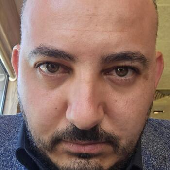 وظيفة جليسة أطفال في عمّان: Feras