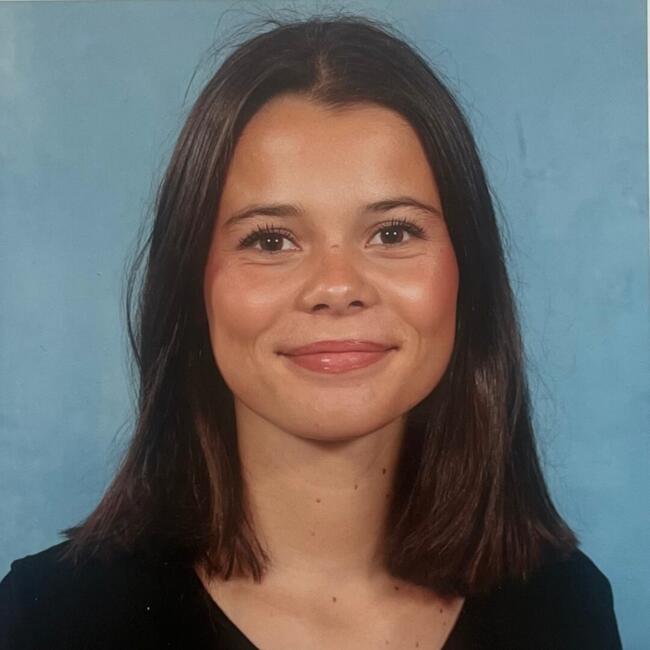 Babysitter in Oullins: Anna