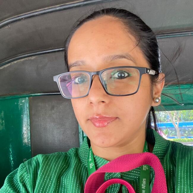 फरीदाबाद में बेबीसिटिंग की नौकरी: Priyanka V