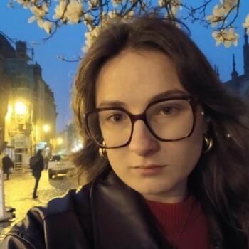 Babysitter in Paris: Emma