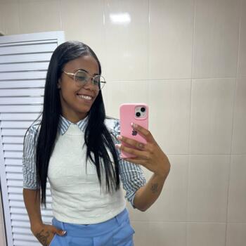 Babysitter Osasco: Emanuelle