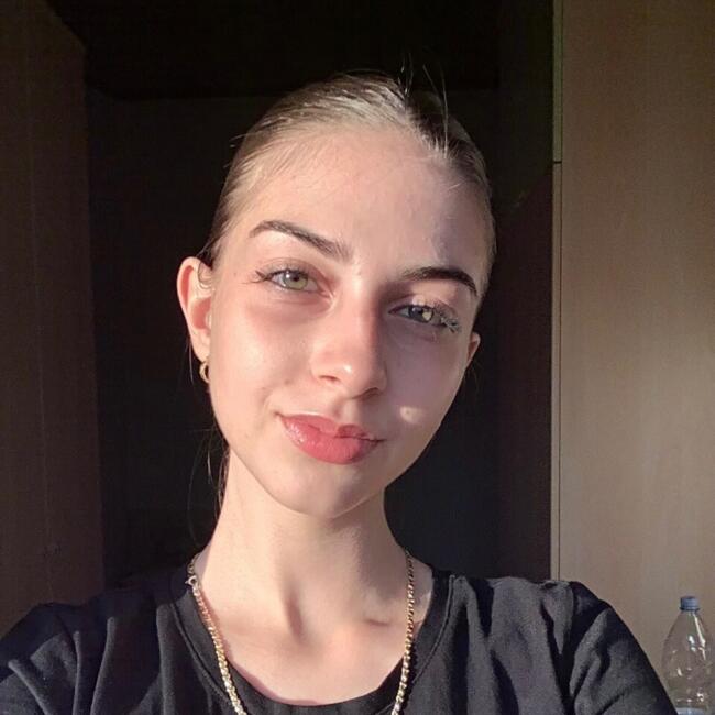 Babysitter in Cagliari: Marika