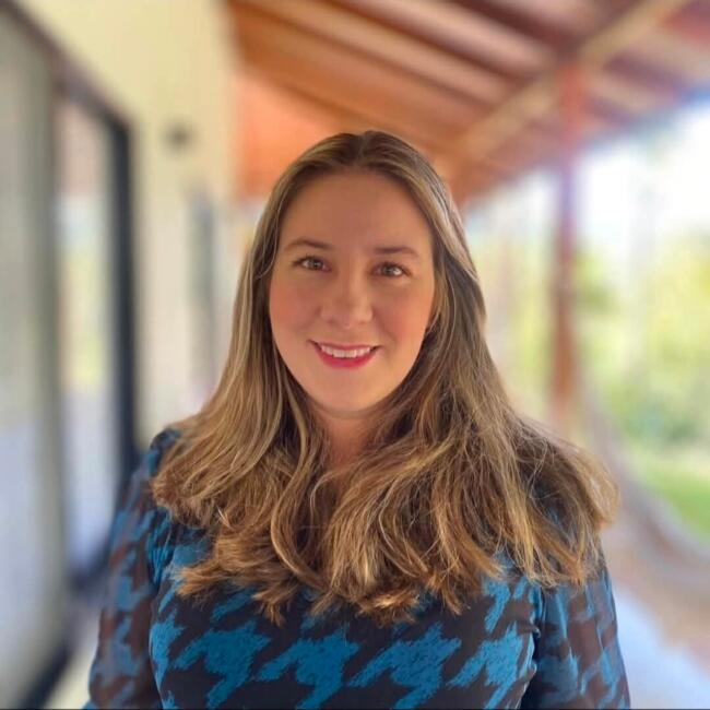 Babysitter in Balneário Camboriú: Natalia Schlemper