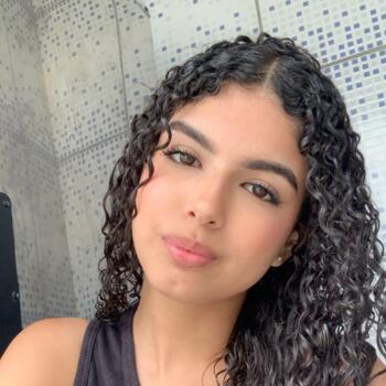 Babysitter in São José (São José): Clara