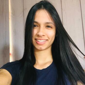 Babysitter in Curitiba: Caroline Orisa