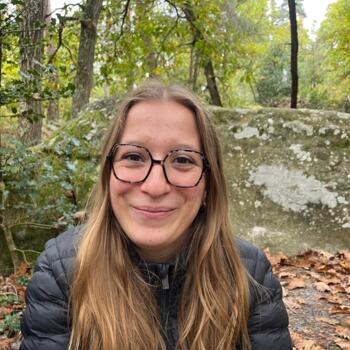 Babysitter in Fontainebleau: Lucie