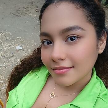 Babysitting job in Cartagena: babysitting job Vivian
