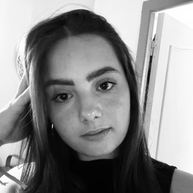 Babysitter in Marminiac: Anna