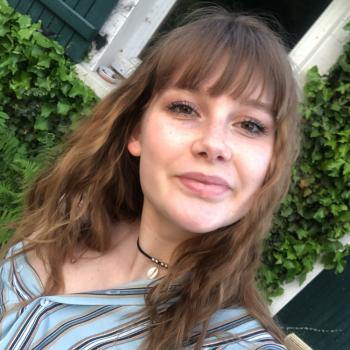 Baby-sitter in Orléans: Louise