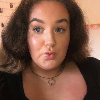Babysitter in Holywood: Alix