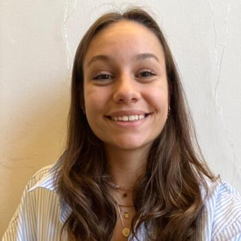 Babysitter in Magné (Vienne): Anna
