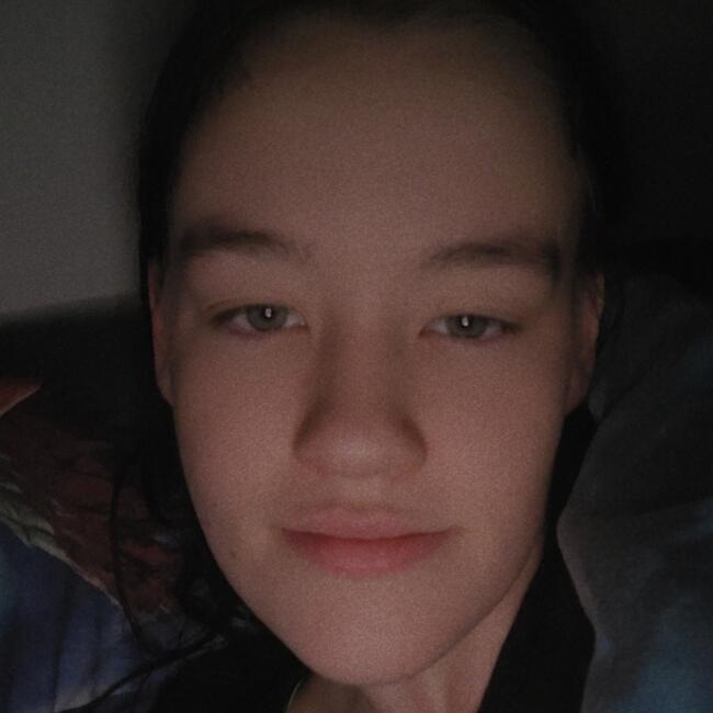 Babysitter in Townsville: Zoey