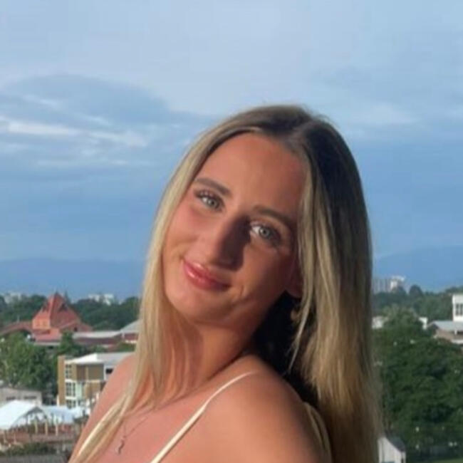 Babysitter in Dún Laoghaire: Lydia