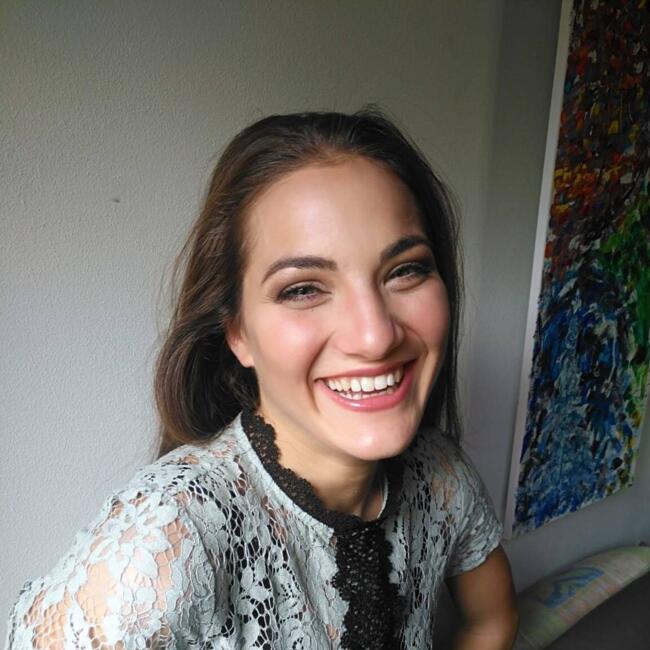 Babysitter in Como: Gloria