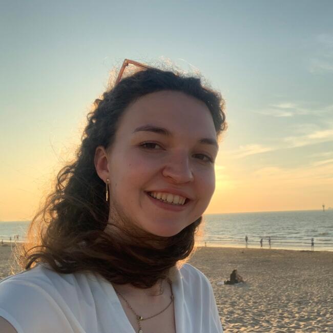 Babysitter in Saint-Gilles: Emmeline