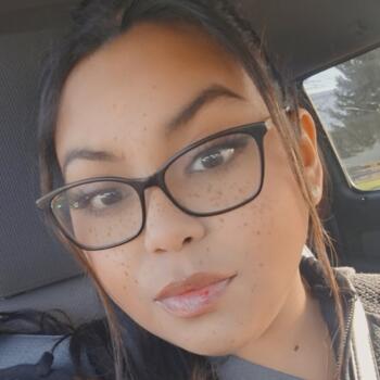 Babysitter in Redding: Rennee