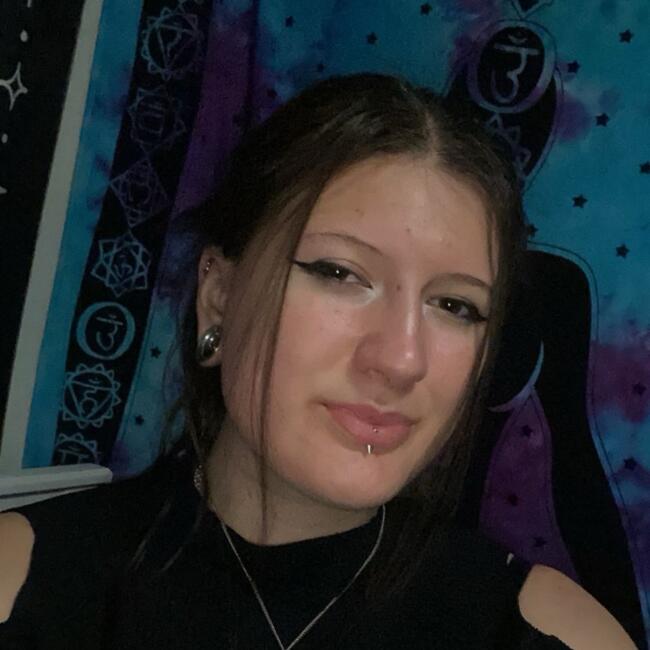 Babysitter in Calgary: Keirah