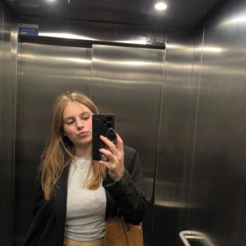 Babysitter in Amiens: Elisa
