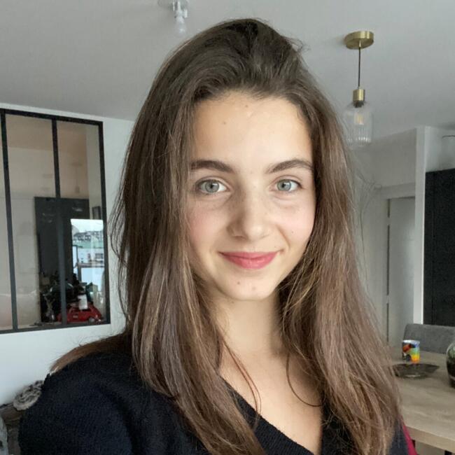 Babysitter in Rennes: Adele