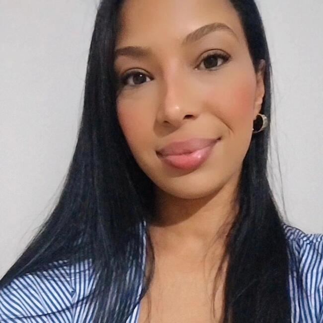 Babysitter in São Paulo: Aline