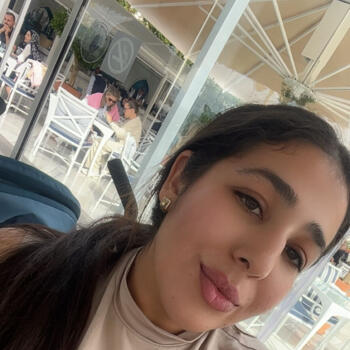 Babysitter in Istanbul: Houyem