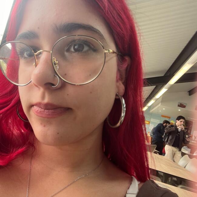Babysitter in Faro: Alicia
