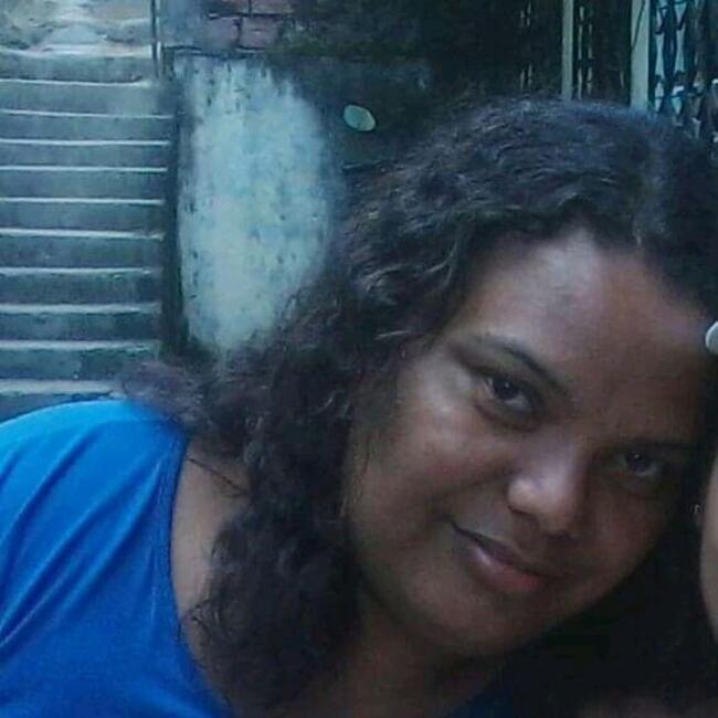 Babá em Salvador: Adriana