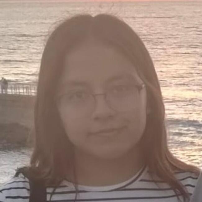 Babysitter in San Diego: Edna
