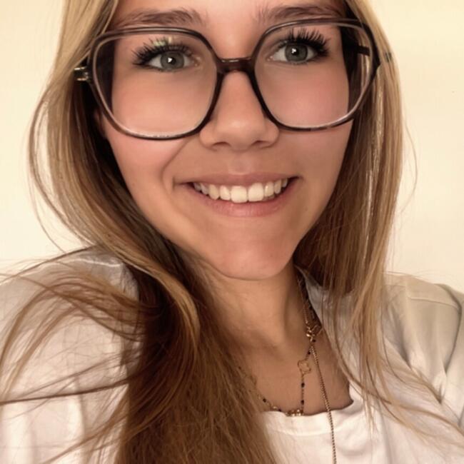 Babysitter in Saint-Sébastien-sur-Loire: Heloise