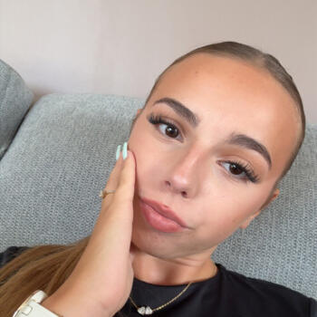 Babysitter in Aunay-sur-Odon: Meline