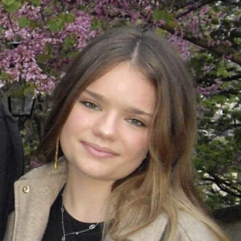 Babysitter in Croissy-sur-Seine: Hanae