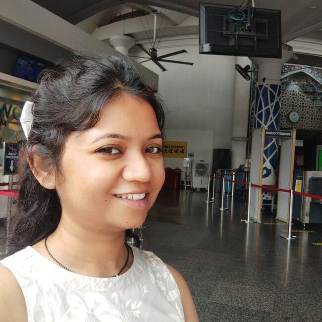 अहमदाबाद में बेबीसिटिंग की नौकरी: AAYUSHI