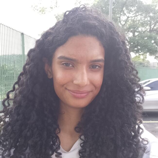 Babysitter in Barueri: Samantha Borges da Costa