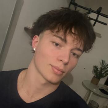 Babysitter in Pontoise: Julian