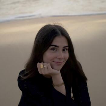 Babysitter in Bordeaux: Zoe